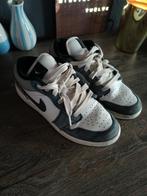 Nike Jordans maat 38.5, Ophalen of Verzenden, Gebruikt, Schoenen