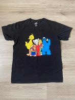Kaws x Uniqlo x Sesame Street Group tee, Ophalen, Zo goed als nieuw, Meisje, Handschoenen