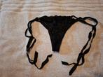 Zwarte String met Kant en Lintjes, Kleding | Dames, Ondergoed en Lingerie, Geen merk, Verzenden, Zwart, String