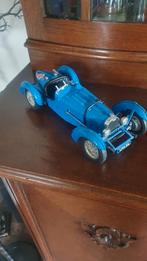 Metalen race auto bugatti, Hobby en Vrije tijd, Modelauto's | 1:18, Gebruikt, Ophalen