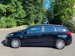 Hyundai I30 1.6 CRDI I - Airco - trekhaak - APK 05-2026 !!!, Voorwielaandrijving, Euro 5, Gebruikt, 4 cilinders