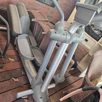 Cross trainer beschikbaar voor biedingen