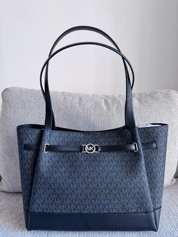 Michael Kors Handtas Zwart beschikbaar voor biedingen