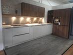 Luxe Kashmir- met  hout kleurige showroomkeuken met zwarte b, Ophalen, Overige kleuren, Hoekkeuken, Nieuw
