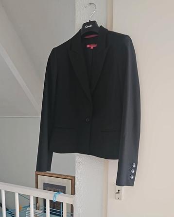 Blazer beschikbaar voor biedingen