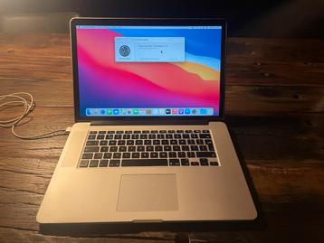 MacBook Pro 15 inch - late 2013 IGST 250 GB SSD 8GB Ram beschikbaar voor biedingen