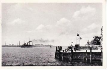 VLAARDINGEN,- Westerhoofd met gezicht op de Maas. Schip.24-8 beschikbaar voor biedingen