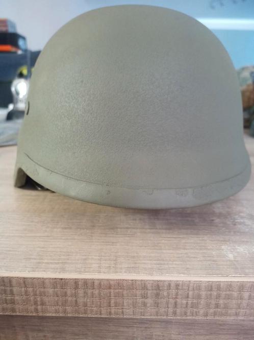 Mooie Kevlar helm in NATO groen maat M legerhelm, Verzamelen, Militaria | Algemeen, Landmacht, Helm of Baret, Nederland, Ophalen of Verzenden