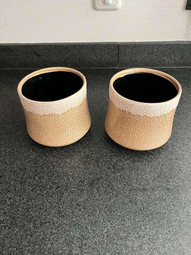 Twee Bloempotten voor Binnen, Huis en Inrichting, Woonaccessoires | Vazen, Zo goed als nieuw, Overige kleuren, Ophalen of Verzenden
