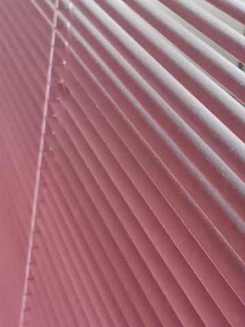 luxaflex beschikbaar voor biedingen