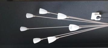 2  dezelfde vloerlampen beschikbaar voor biedingen