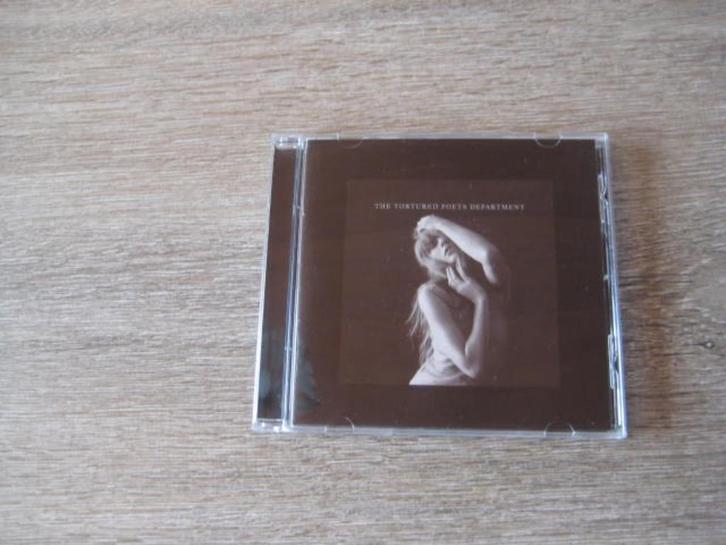 CD Taylor Swift The Tortured Poets Department (The Black dog, Cd's en Dvd's, Cd's | Pop, Zo goed als nieuw, 2000 tot heden, Ophalen of Verzenden