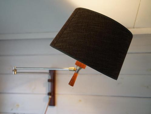 wandlamp ellebooglamp jaren 60 zwenkarm metaal teak knikarm., Huis en Inrichting, Lampen | Wandlampen, Gebruikt, Hout, Kunststof