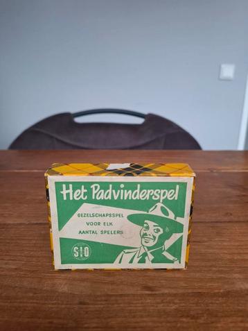 Het padvinderspel beschikbaar voor biedingen