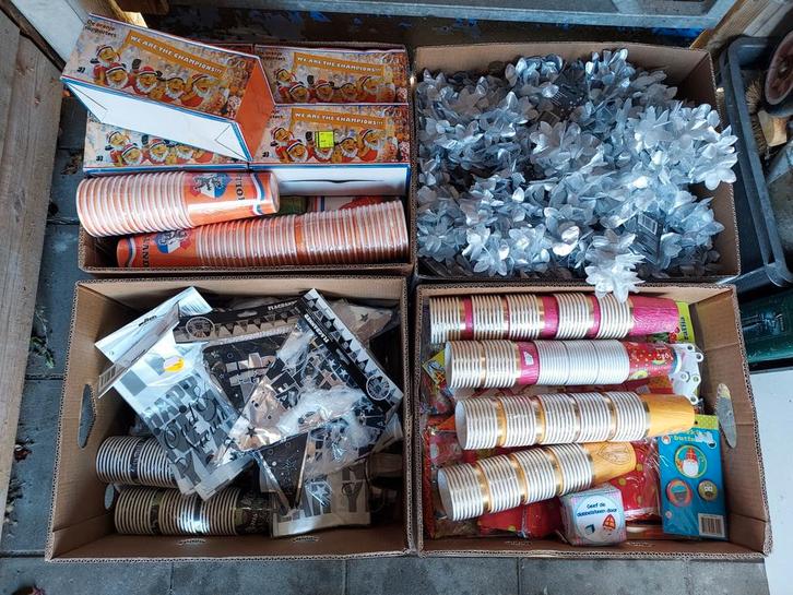 Partij diverse nieuwe feestartikelen, Diversen, Rommelmarktspullen, Nieuw, Ophalen