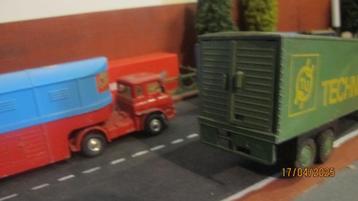 Lion Car No. 36 Technische Unie 2 Ass. Trailer beschikbaar voor biedingen