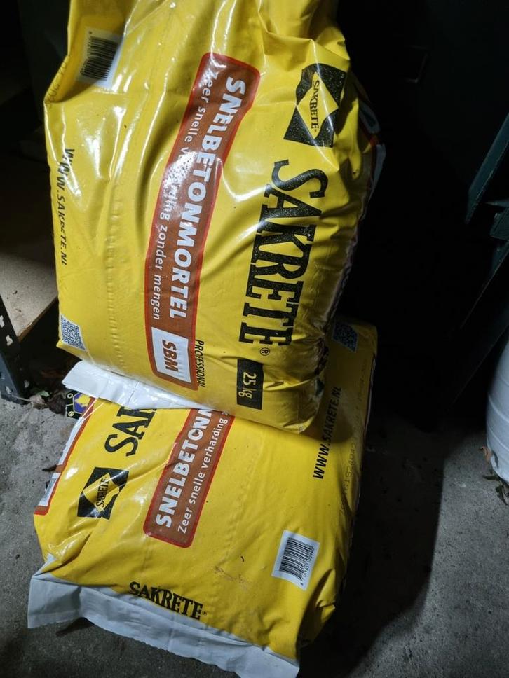 Snelbetonmortel - Ideaal voor speeltoestellen! 3x 25kg, Doe-het-zelf en Verbouw, Metselstenen, Nieuw, Beton, Ophalen