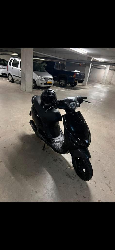 Piggio zip, Fietsen en Brommers, Scooters | Piaggio, Zo goed als nieuw, Zip, Benzine, Ophalen