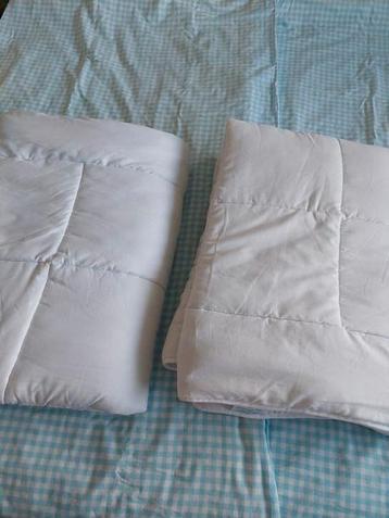2x  1 persoons dekbed. Samen 5 euro.  beschikbaar voor biedingen