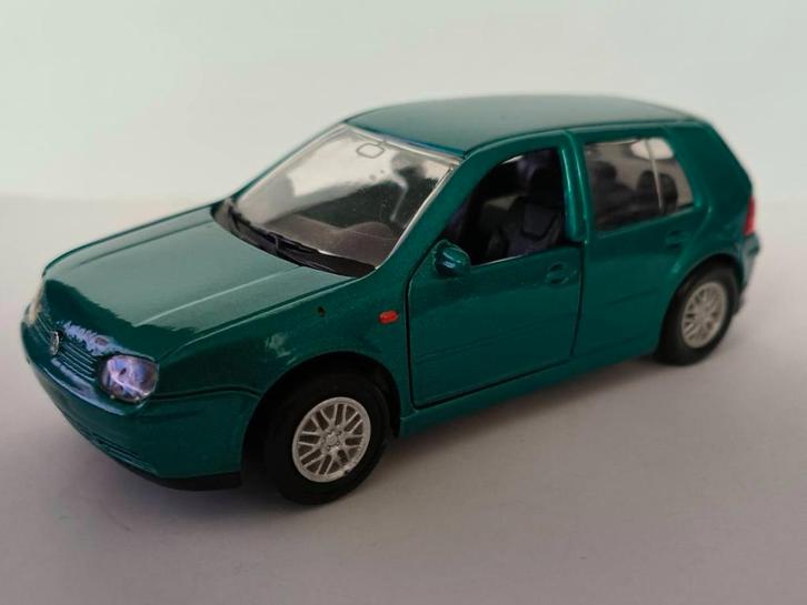 Volkswagen Golf IV Groen  (Welly), Hobby en Vrije tijd, Modelauto's | Overige schalen, Nieuw, Auto, Ophalen of Verzenden