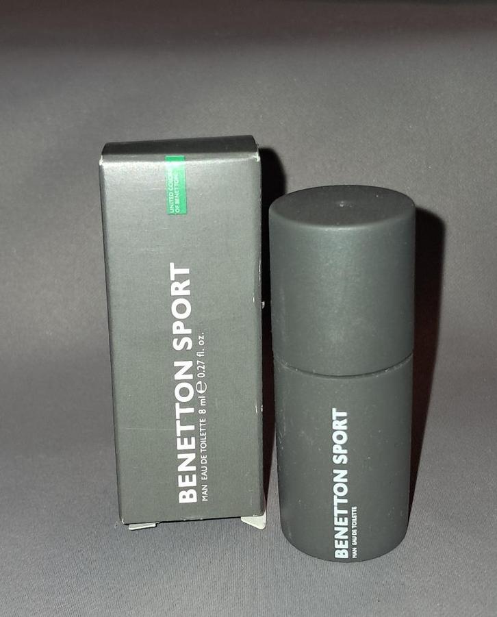 Volle parfum mini - Benetton sport man + Doosje, Verzamelen, Parfumverzamelingen, Zo goed als nieuw, Miniatuur, Gevuld, Ophalen of Verzenden