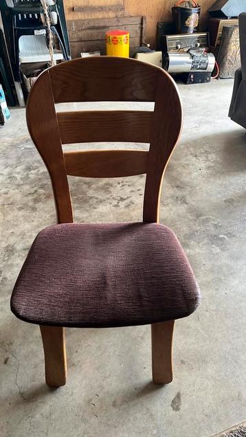 Stoelen gratis. Voor manecave beschikbaar voor biedingen