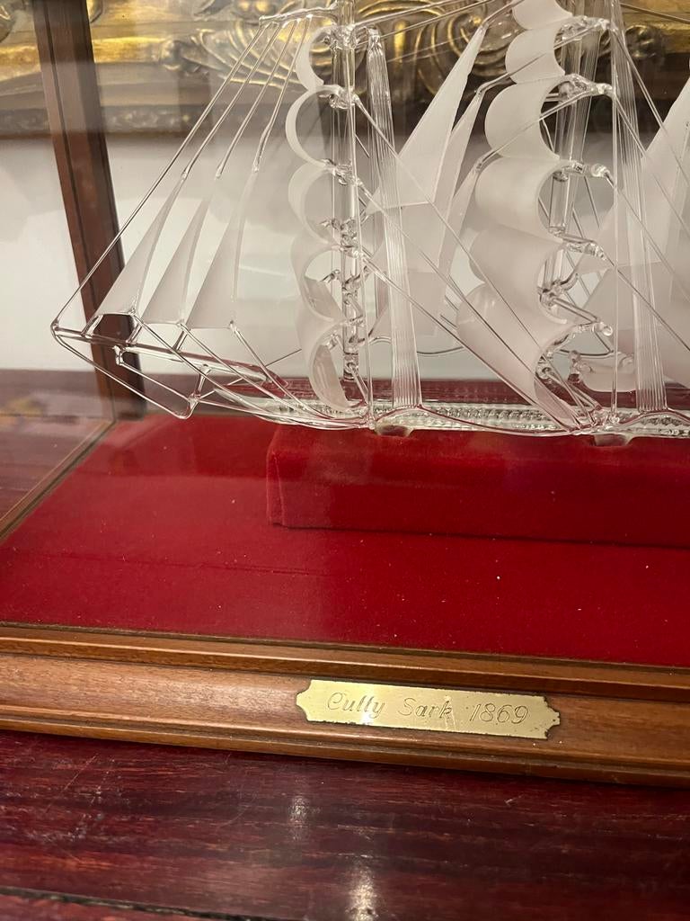 Cutty Sark Schip in Vitrine, Ophalen