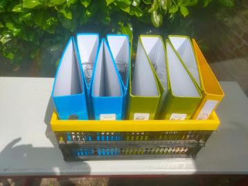 Karton & PVC Leitz A4 Ordners. beschikbaar voor biedingen