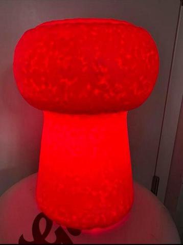 Vintage design lamp beschikbaar voor biedingen
