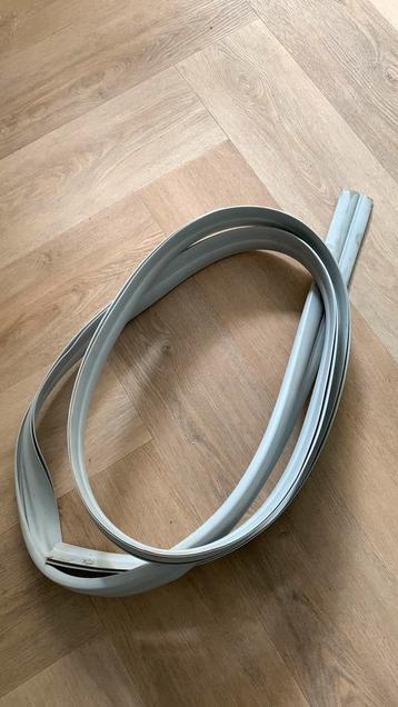 Rubberpees voor luifel (vw t2) beschikbaar voor biedingen
