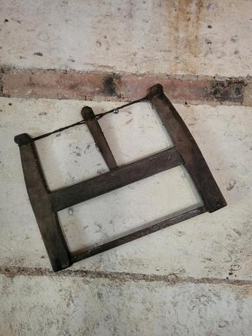 Oude brocante/ industriële Franse handzaag/ allegonda  beschikbaar voor biedingen