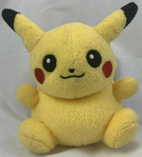 Pokemon Bandai Pikachu pluche knuffel 2004 Vintage 15 cm, Kinderen en Baby's, Speelgoed | Knuffels en Pluche, Zo goed als nieuw