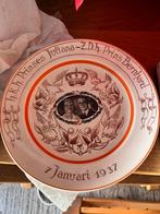 Wilhelmina tegeltje en bordje, Ophalen, Zo goed als nieuw, Servies