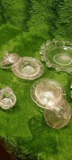 2 glazen schalen, 2 schaaltjes met deksel, glazen mandje, Antiek en Kunst, Antiek | Glas en Kristal, Ophalen of Verzenden