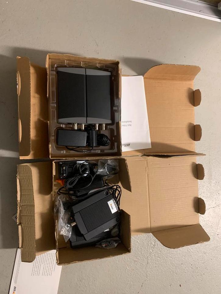 Axis 241Q, Computers en Software, Netwerk switches, Nieuw, Ophalen