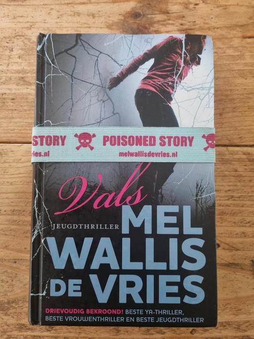 Mel Wallis de Vries - Vals, Boeken, Kinderboeken | Jeugd | 13 jaar en ouder, Zo goed als nieuw, Ophalen of Verzenden