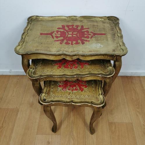 Vintage houten nesting bijzettafeltje set tafeltjes, Huis en Inrichting, Tafels | Bijzettafels, Gebruikt, Hout, Ophalen of Verzenden