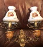 2 Arms wandlamp antiek wand lamp witte lampenkap glas bloem, Huis en Inrichting, Lampen | Wandlampen, Overige materialen, Klassiek / antiek