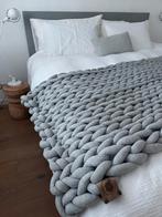 Plaid XL grof gebreid lichtgrijs (merk: wollletjebol) nieuw, Ophalen of Verzenden, Nieuw
