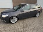 Opel Insignia Sports Tourer 1.6 T Design Edition | Nederland, Auto's, Euro 5, Gebruikt, Zwart, 4 cilinders