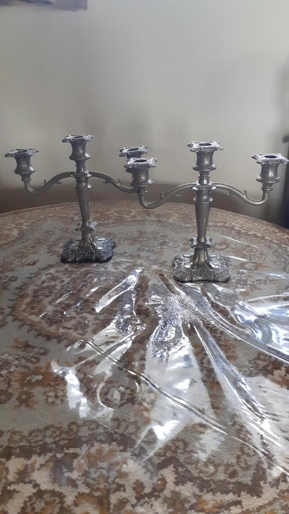 Set van 2 Antieke Zilverkleurige tinnen Kandelaren, Antiek en Kunst, Antiek | Kandelaars, Koper of Brons, Ophalen of Verzenden