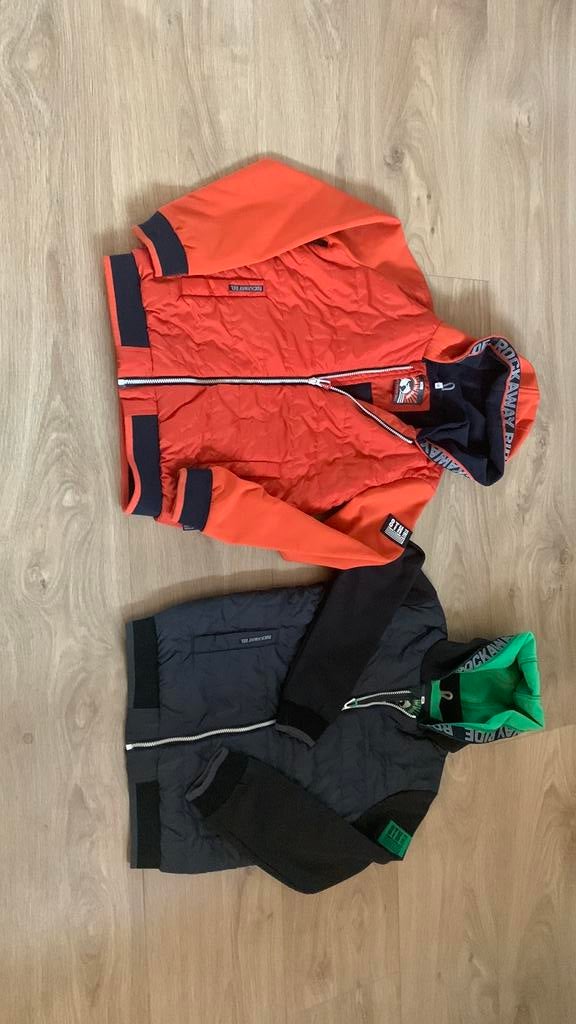 2 tussen jassen merk WE maat 158/164, Kinderen en Baby's, Kinderkleding | Maat 158, Ophalen of Verzenden, Zo goed als nieuw, Jongen