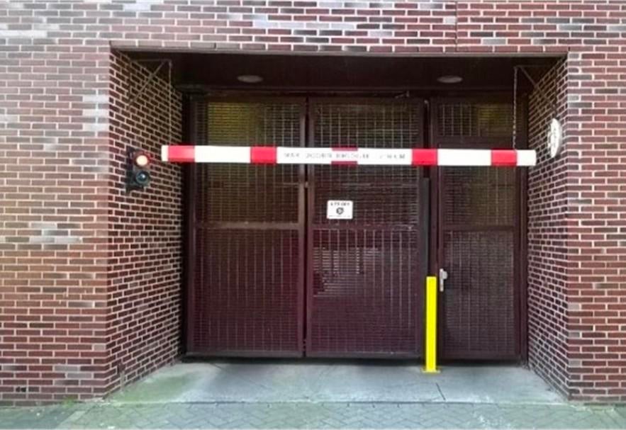 Parkeerplaats te huur Amsterdam West, Huizen en Kamers, Garages en Parkeerplaatsen, Amsterdam