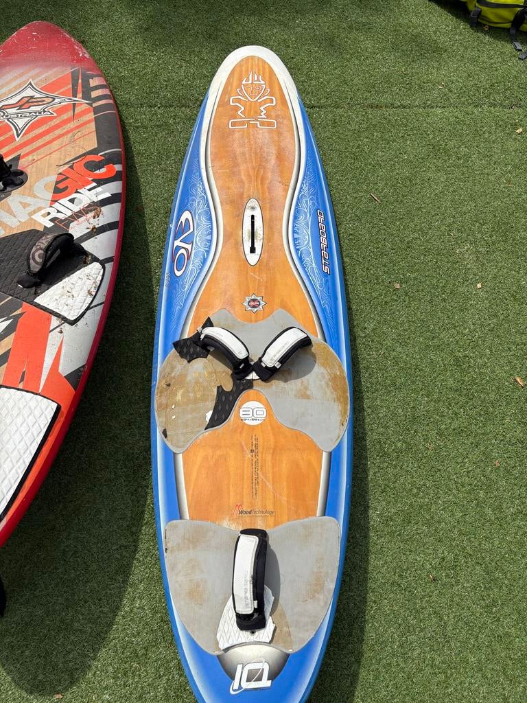Starboard Evo 80L Windsurfplank - Freestyle/Wave, Gebruikt, Minder dan 250 cm, Ophalen of Verzenden, Met vin(nen)