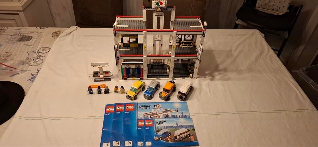 Lego city Stadsgarage 4207, Kinderen en Baby's, Speelgoed | Duplo en Lego, Ophalen of Verzenden, Gebruikt, Complete set, Lego