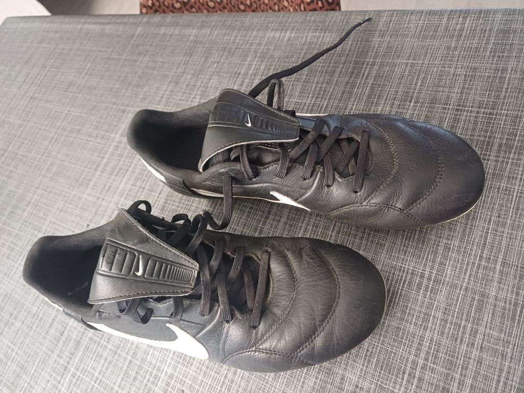 Nike voetbalschoenen maat 41, Schoenen, Maat L, Ophalen of Verzenden, Zo goed als nieuw