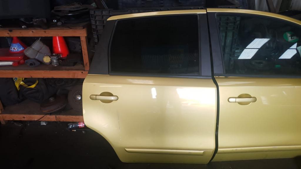 Deuren nissan note 2006.  Gebruikerssporen aanwezig €75- per, Ophalen, Gebruikt, -, Deur