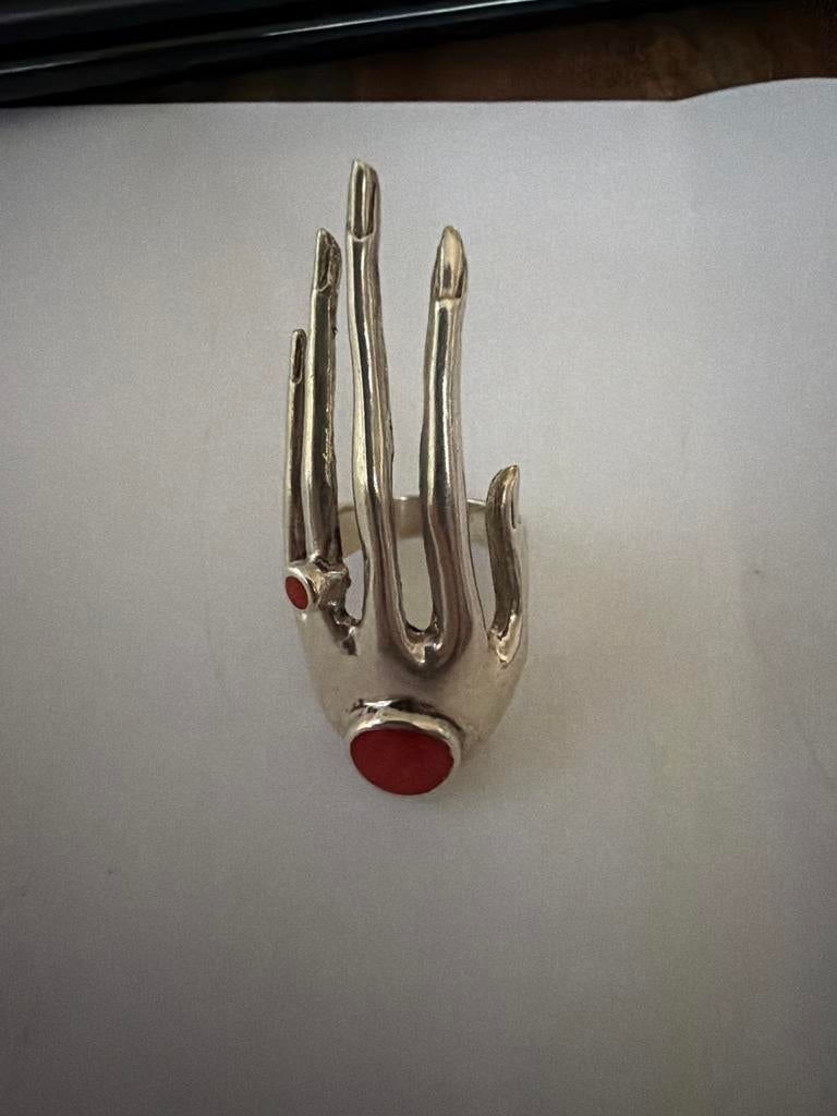 Unieke Retro Zilveren Ring met Bloedkoraal - Hand Design, Gebruikt, Ophalen of Verzenden, 17 tot 18, Met edelsteen