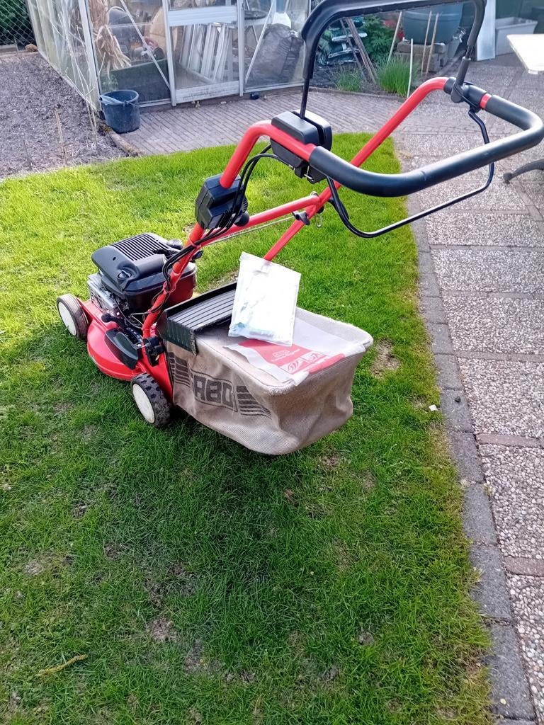 Sabo motorgras maaier, Ophalen, Zo goed als nieuw, 50 cm of meer