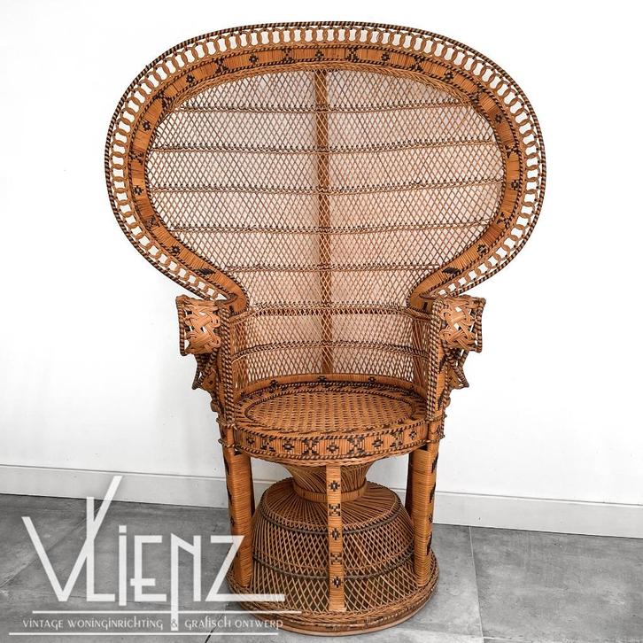 Vintage, rotan, Ibiza, Emmanuelle stoel, Pauwenstoel, Verzamelen, Retro, Huis en Inrichting, Ophalen